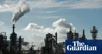 Investigate fossil fuel industry, top Democrats urge justice department