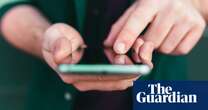 Smartphones should carry health warning, Spanish government told