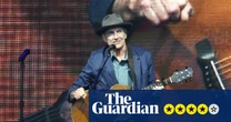 James Taylor review – 70s legend’s golden baritone shines best when stripped bare