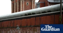 Prisoners in England and Wales to earn early release under new plans