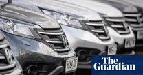 Lloyds puts aside extra £800m for car finance compensation claims