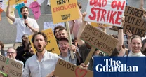 ‘Dad strikes’ in London and Edinburgh demand better paternity leave