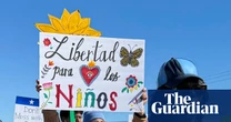 Senator Ron Wyden accuses US health agency of plan to deport more than 500 migrant children