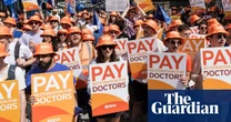 Teachers and doctors in England to receive 4% pay rise, ministers announce