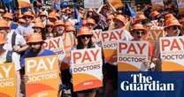 Junior doctors bring dispute to end by voting to accept Streeting’s pay offer