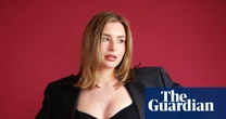 ‘People treat each other as disposable’: dating columnist turned novelist Annie Lord on love and sex in the age of apps