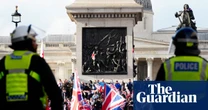 Far right’s show of force leaves Met desperately kettling counter-protesters