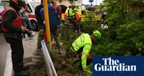 Giro d’Italia: Martinelli rescued from ravine and Roglic abandons on stage 16