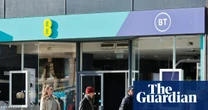 Thousands of EE and BT customers across UK hit by mobile network outage