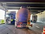 Dos camioneros heridos al colisionar en el túnel de Alcantarilla de la MU-30