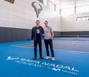 Roger Federer visita a Nadal en la Academia en Manacor