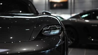 Porsche wstrzymuje sprzedaż jednego modelu. Auto może się zapalić