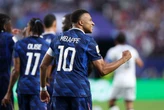 Mbappe nie przeszkodziły nawet warunki pogodowe. Skrót Francja – Irak