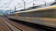 Kobieta zginęła pod kołami pociągu. Utrudnienia w ruchu