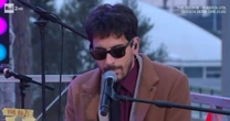 "Sanremo? Preferisco il meteo": Valerio Lundini lancia un nuovo disco e spiazza tutti