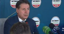M5s con le ossa rotte, Giuseppe Conte balbetta davanti a tutti: "Adesso la avviamo"