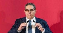 Toh, che caso: inchiesta-Giovanni Toti, ecco chi è la madre della gip...