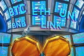  Bitcoin holds $118K while ETH, BNB, LINK, UNI aim to extend the altcoin rally 