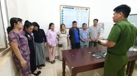 Cảnh sát đồng loạt đột kích 10 địa điểm, bắt giữ bà trùm đường dây đánh bạc
