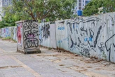Nhiều tuyến phố ở Đà Nẵng bị bôi bẩn