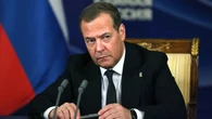 Ông Medvedev nói tổng thống Pháp và thủ tướng Đức nên 'nghỉ hưu'