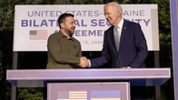 Ông Biden vội đảm bảo hỗ trợ lâu dài cho Ukraine: Viễn cảnh ông Trump tái xuất đảo ngược tất cả