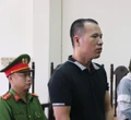 Dùng lựu đạn giả, bịt mặt xông vào cướp ngân hàng