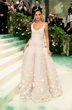 Loạt váy trong suốt, đính hoa đẹp mê hồn tại đại tiệc thời trang Met Gala 2024