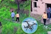Dùng UAV, chồng phát hiện vợ ngoại tình trên núi