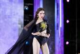 Nhà thiết kế lên tiếng khi đồ bơi của Miss Universe Vietnam gây tranh cãi