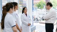 Một nữ bác sĩ đã cấp cứu thành công cho một phụ nữ bị sốc phản vệ ngay tại nhà thuốc trên...
