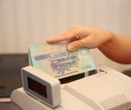 Lãi tiết kiệm chạm mốc 7,4%/năm, mỗi ngày người dân mang cả nghìn tỷ gửi ngân hàng