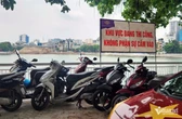 Nghe lời chủ quán, nhiều người ở Hà Nội sững sờ vì bị xử phạt