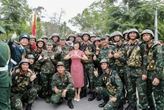 MC Thảo Vân xúc động khi gặp các chiến sĩ từ Sóc Trăng, Kiên Giang...
