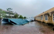 Trường học ngổn ngang sau bão, thầy cô lo không có phòng học cho năm học mới