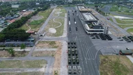 Hình ảnh xe tăng, xe chở tên lửa chờ tham gia tổng hợp luyện