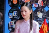 Bóng hồng duy nhất trong ‘Mưa đỏ’