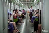 Hình ảnh xấu xí, tróc lở ở nhà ga đường sắt Cát Linh - Hà Đông