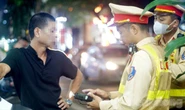 Tài xế vi phạm nồng độ cồn bỏ lại xe, nói 'về nhà lấy phương tiện khác chở vợ đi trực'