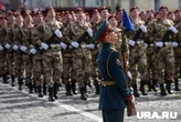 Воссоздали легендарное фото и устроили заплыв: как прошли первые Парады Победы в России. Фото, видео
