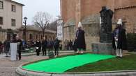 Salamanca homenajea a Unamuno con ofrenda floral en el aniversario de su fallecimiento