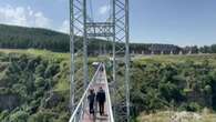 El puente de cristal de Dashbashi, uno de los grandes atractivos turísticos de Georgia