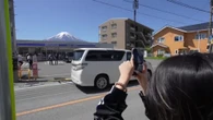 Una cortina y barras metálicas bloquearán la emblemática vista del Monte Fuji