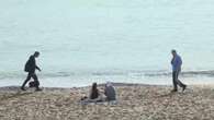 Sol otoñal y mar tranquilo para disfrutar de la playas en Barcelona