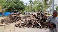 Servicios interrumpidos e inundaciones en Acapulco por el huracán John esperan a Sheinbaum