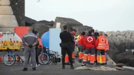 Salvamento Marítimo rescata en El Hierro un cayuco con 156 migrantes a bordo