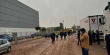 «Había camiones flotando y otros que se habían pegado fuego»: el caos por la DANA en una empresa de logística de Ribarroja