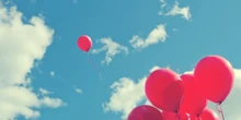¿Es posible que un globo que se nos escape pueda llegar al espacio?