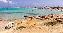 LiveMajor hunt launched at sea for missing Brit woman who vanished in Formentera after hiring boat