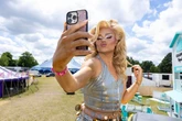 Drag Race star Kitty Scott-Claus shares top tips for perfect dating profile pic
